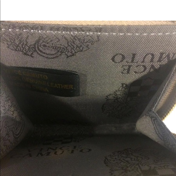 Vince Camuto card holder - Picture 3 of 3